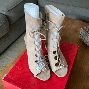 Guess Tan lace up heels